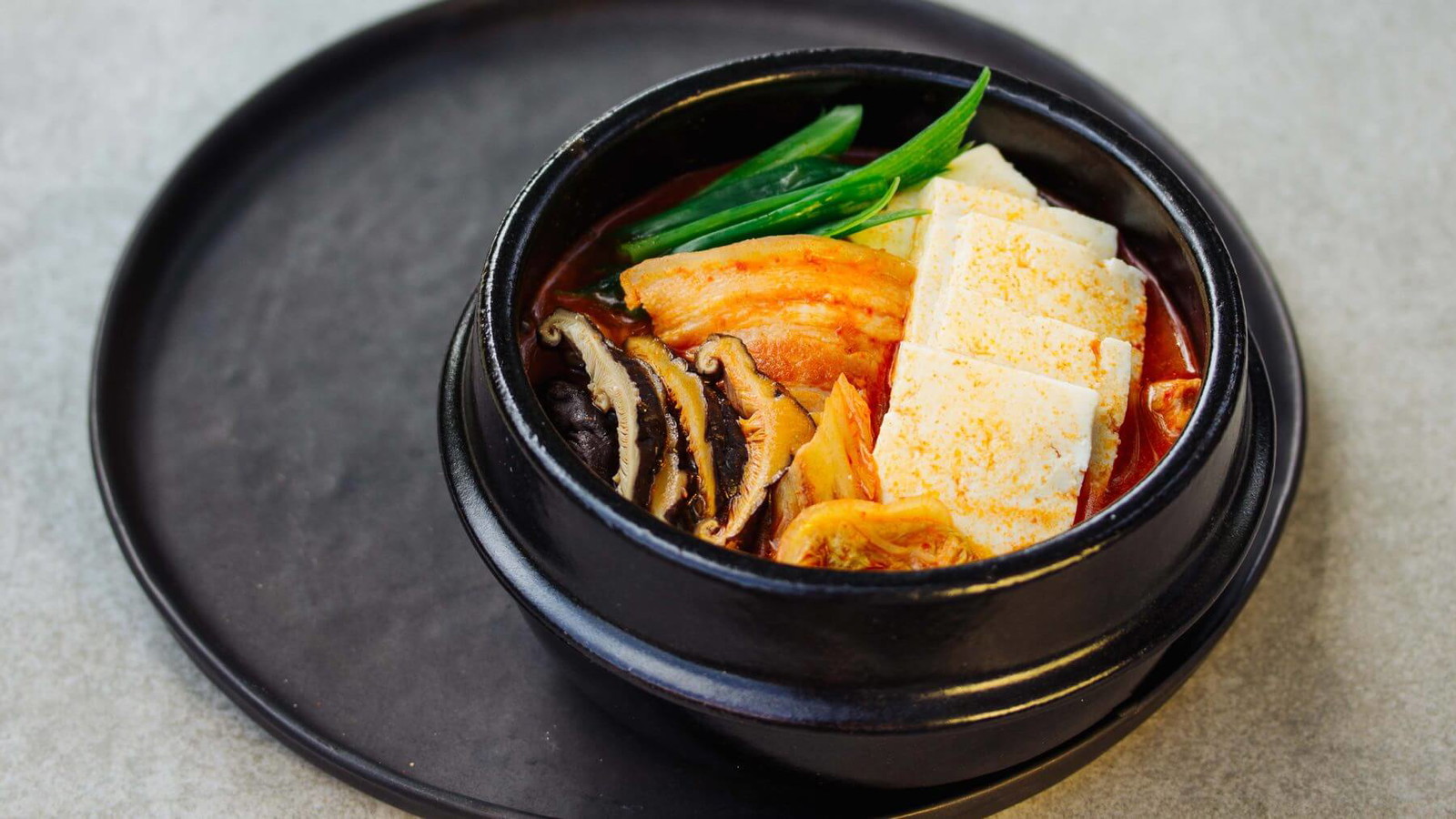 Image of Koreanischer Kimchi Eintopf - Kimchi Jjigae