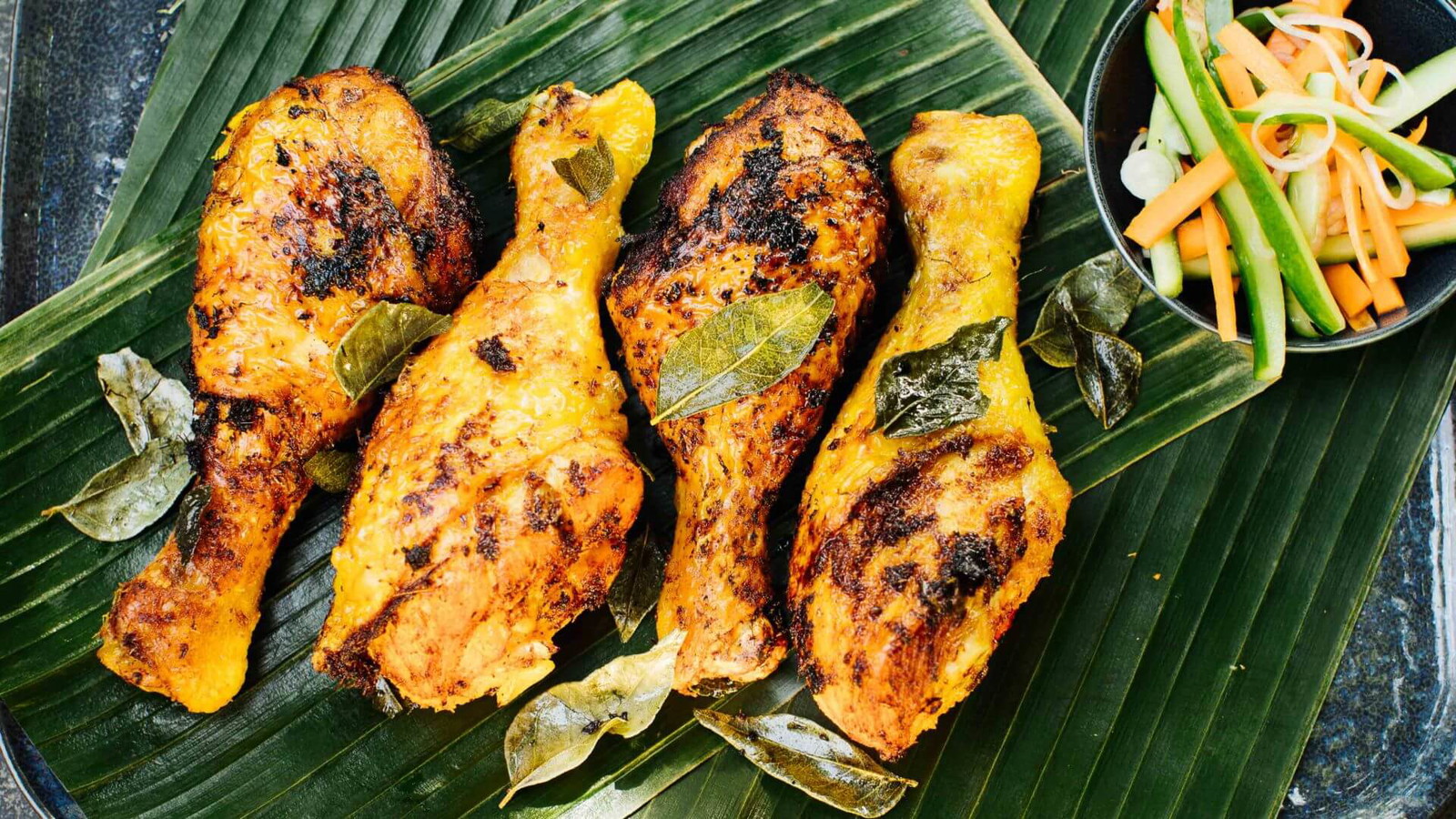 Image of Ayam Goreng - Frittiertes Hähnchen mit würziger Curry-Paste