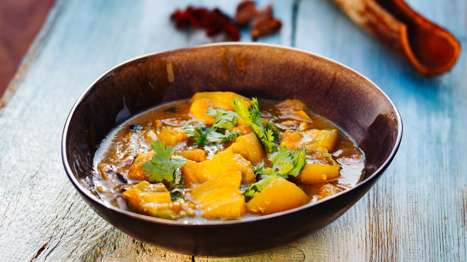 Image of Curry Chiang Mai Style . Gaeng Hang Lay