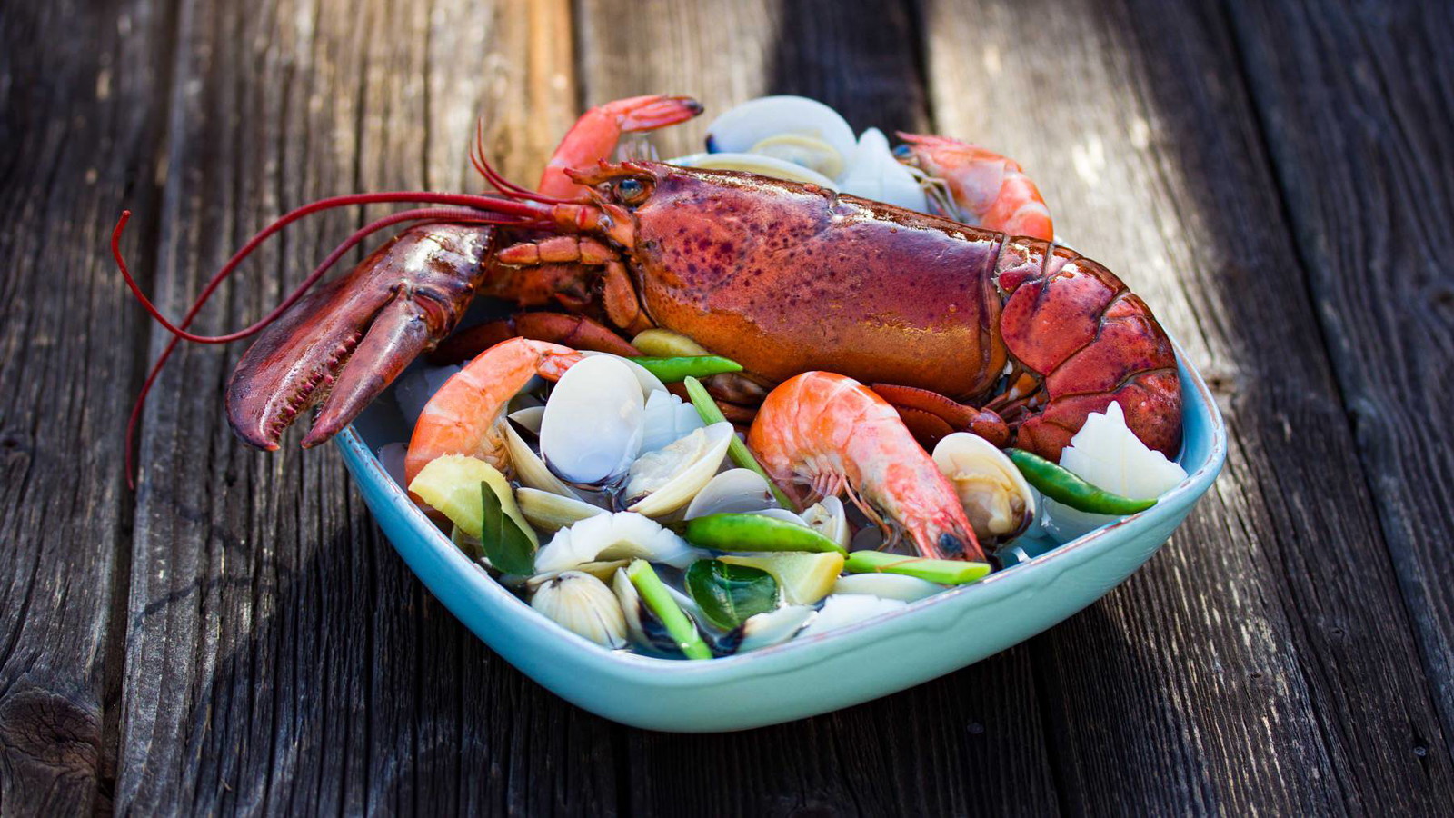 Image of Sauer-scharfe Meeresfrüchtesuppe aus Thailand
