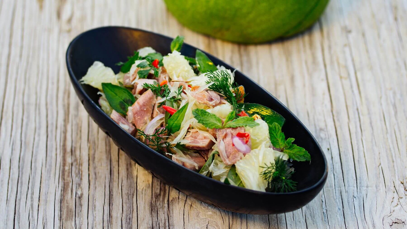 Image of Vietnamesischer Pomelo-Salat mit gegrilltem Tunfisch