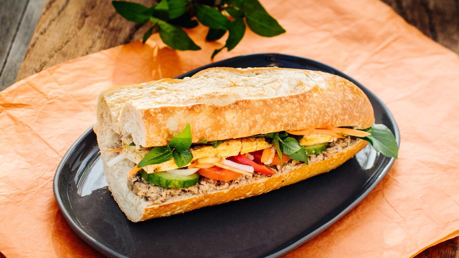 Image of Veganes Banh-Mi-Sandwich aus Vietnam