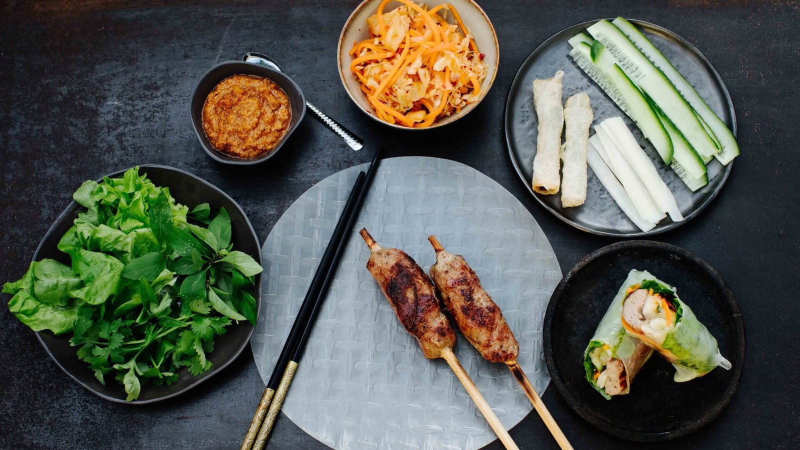 Image of Gegrillte Fleischröllchen im Reispapier - Nem Nuong