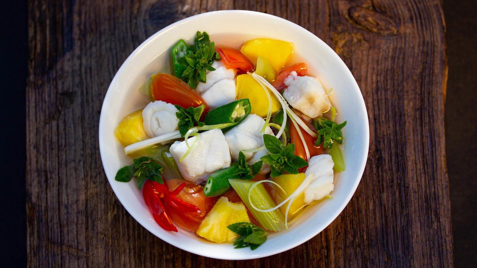 Image of Süß-Saure Fischsuppe aus Vietnam