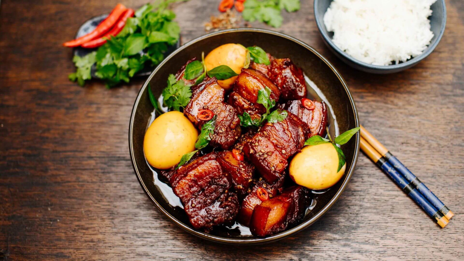 Image of Geschmortes Schwein in Karamell - Thit Kho Tau