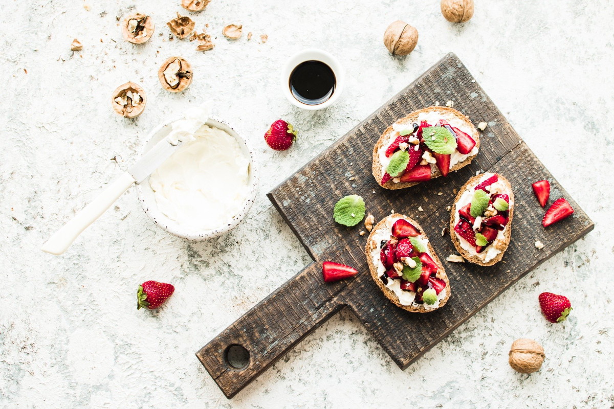 Strawberry Ricotta Toasts with Balsamic Glaze