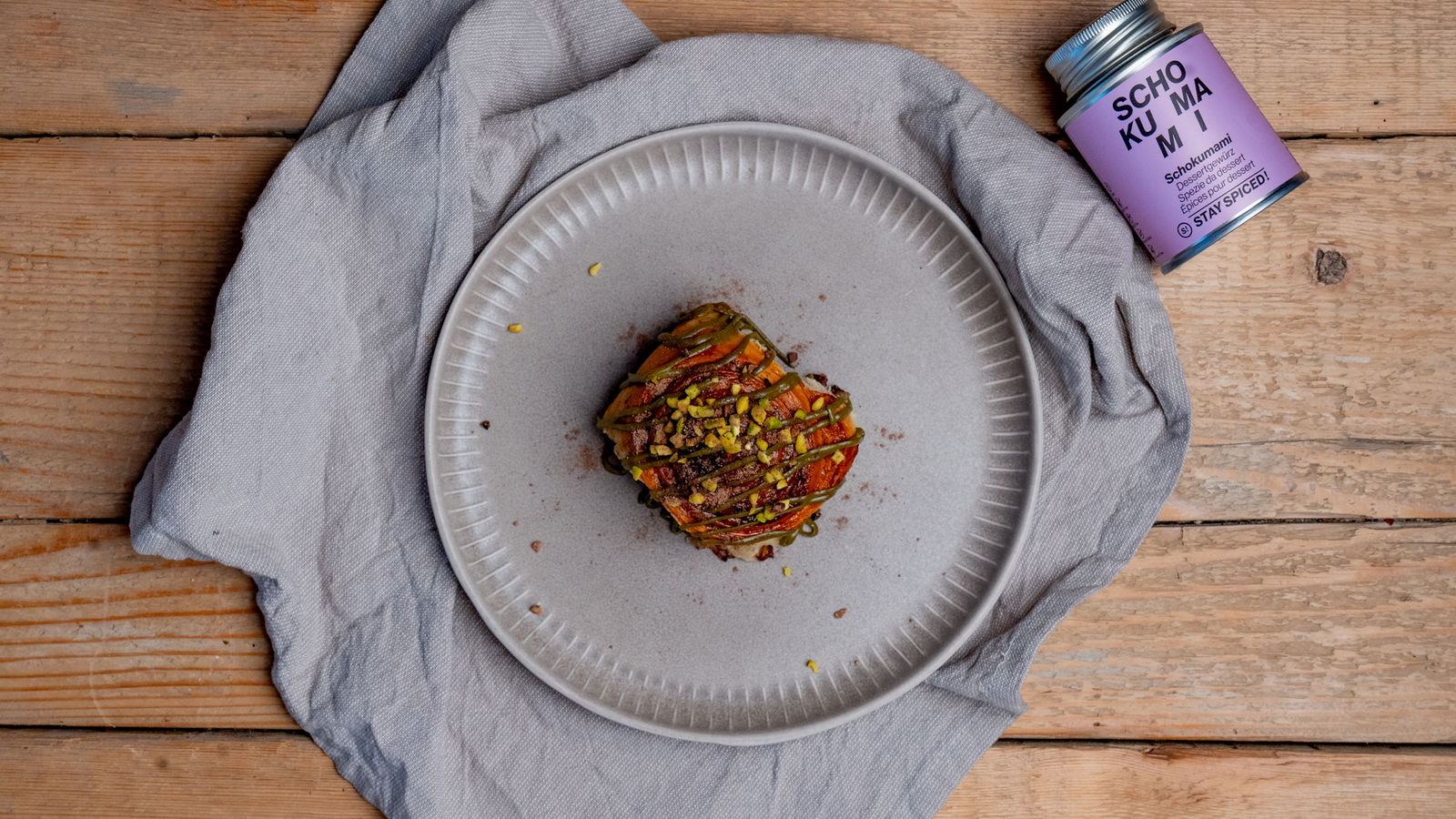 Kardamom–Schoko–Pistazien–Schneggen – STAY SPICED Kardamom–Schoko–Pistazien–Schneggen – STAY SPICED