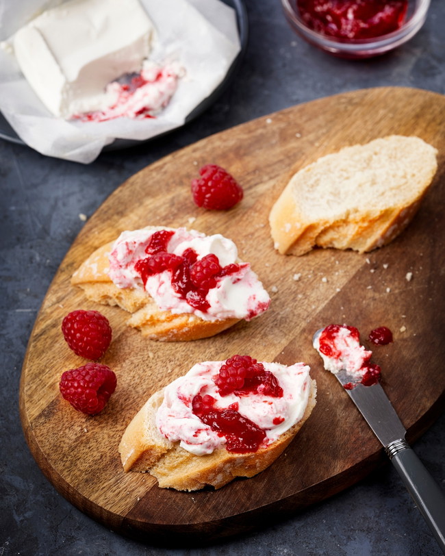 Image of Crostini with Ricotta and Jam