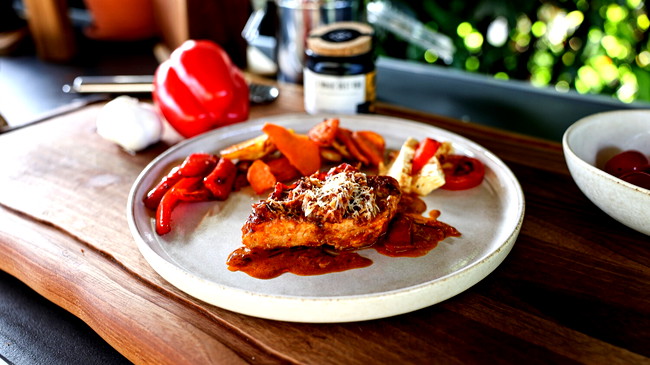 Image of Putenschnitzel mit Tomatensauce & Parmesan