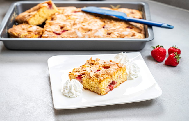 Image of Versunkener Erdbeerkuchen