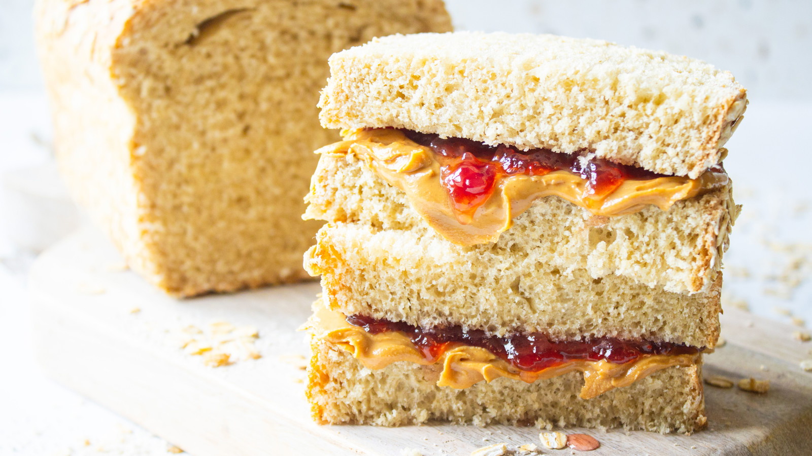 Image of Sprouted Oat Soft Sandwich Bread
