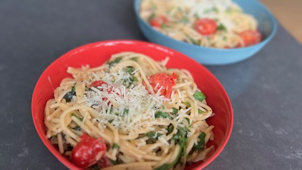 Image of Spaghetti and Arugula with Creamy Basil Sauce
