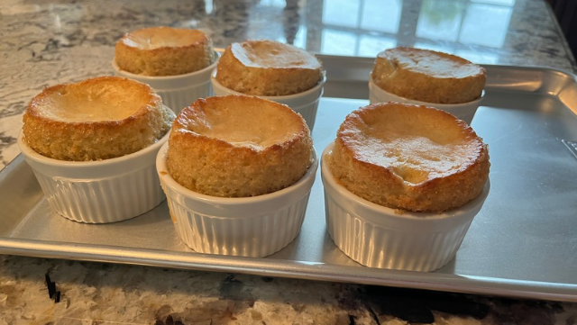 Image of Butter Cake with Raspberry Sauce 