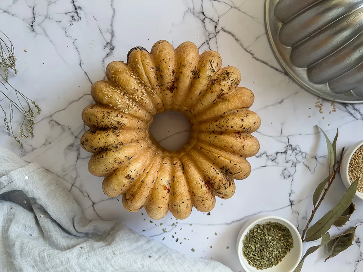 Monkey Bread de ajo, mozzarella y especias