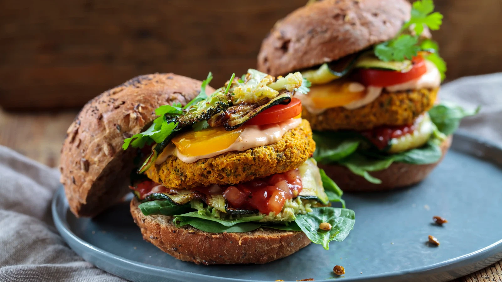 Image of Würzig-saftiger Veggie-Burger vom Grill