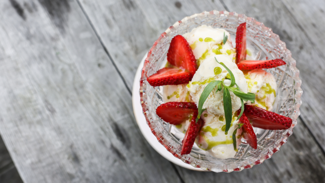 Image of Vanilla Ice Cream with High-Phenolic Tarragon Oil