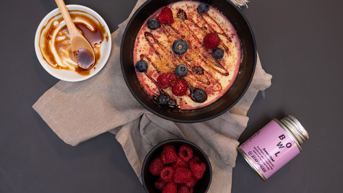 White chocolate protein bowl