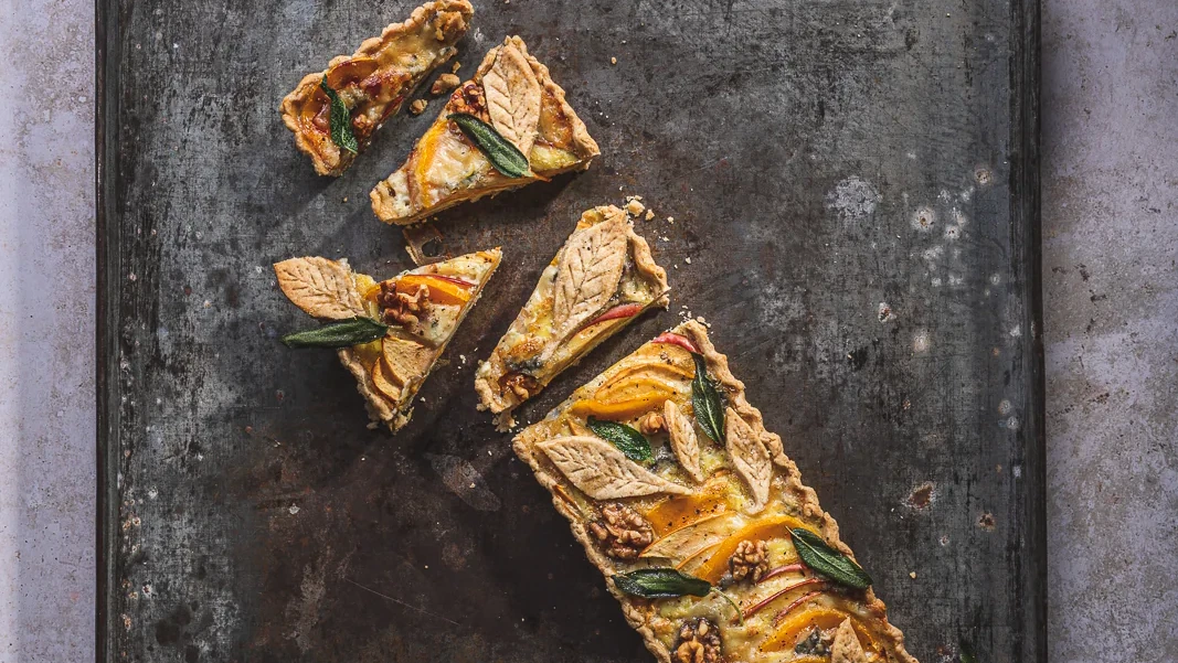 Image of Quiche de calabaza, manzana y gorgonzola