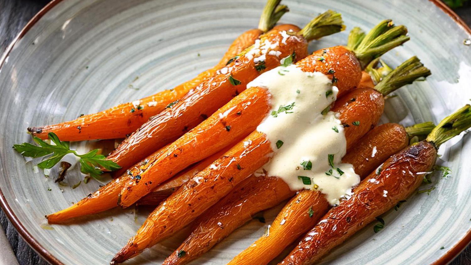 Image of Roasted Carrots with Creamy Dressing 