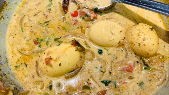Image of Egg Curry with Coconut Milk 