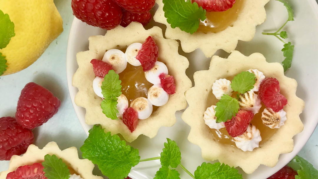 Image of Citrontarteletter med bränd maräng