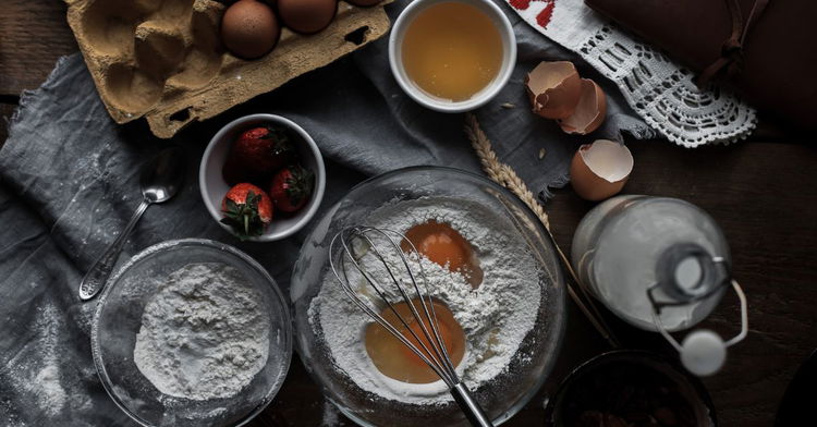 Image of 4️⃣ Appareil.Fouette œufs + sucre + vanille, ajoute la crème...