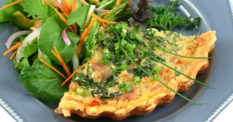 Image of 6️⃣ Serre le jeu.Sers tiède avec une salade croquante (roquette,...