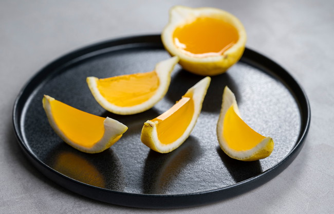 Image of Tequila Jelly Shot in der Zitrone