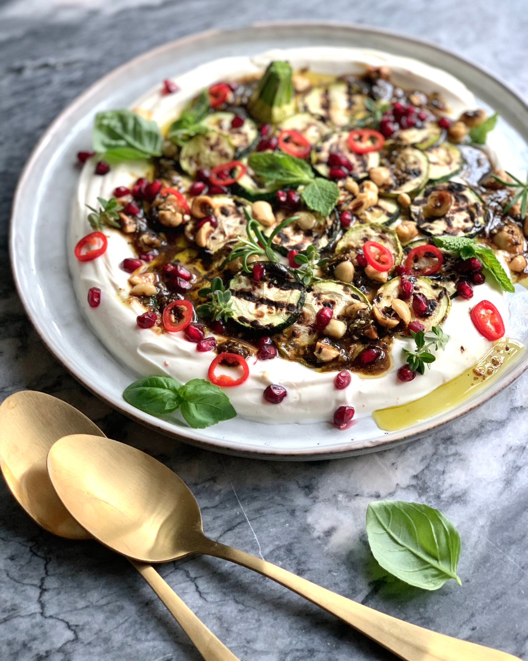 Labneh med grillede zucchini