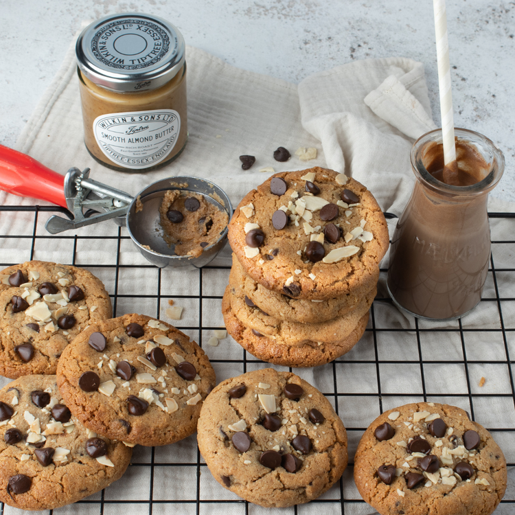 Image of Store leftover cookies in a biscuit tin for 5 days.