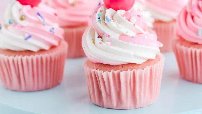 Bubblicious Bubblegum Cupcakes with Bubblegum Buttercream Frosting