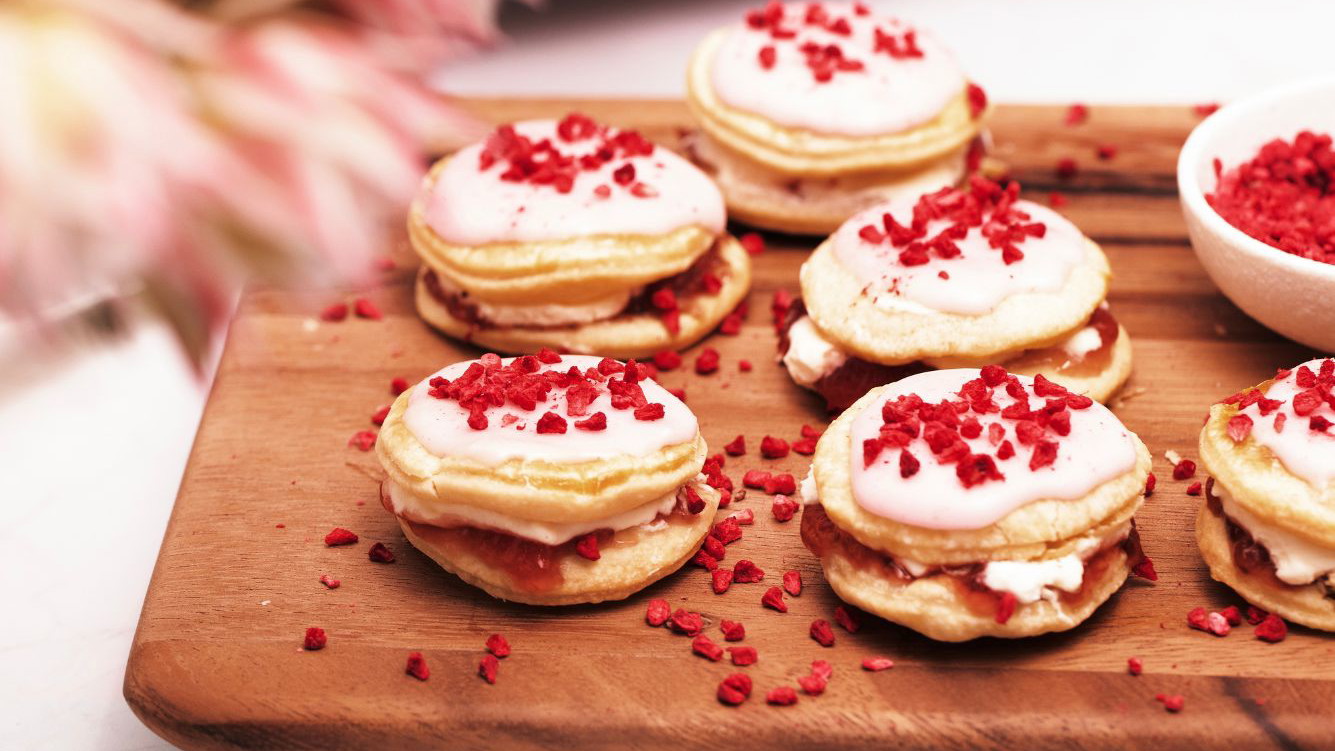 Image of Air Fryer Strawberry Pastry Puffs 