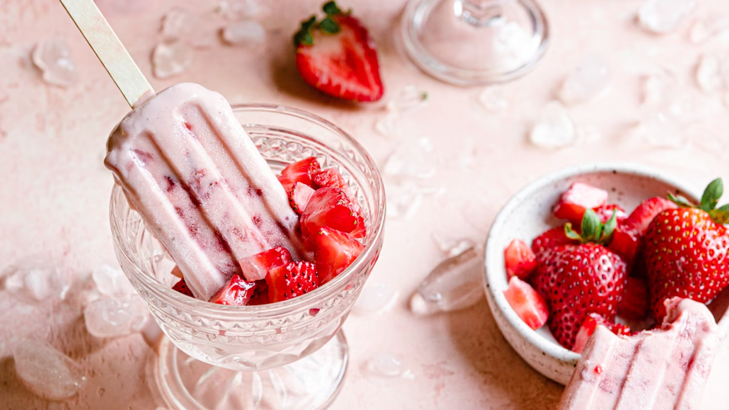 Caramelized Strawberry Creamsicles – Creamy & Fruity No-Bake Strawberry Dream Pops