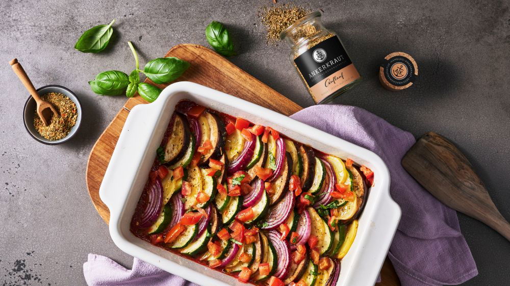 Vegetarischer Auflauf – herzhaftes Rezept, mediterran inspiriert ... Vegetarischer Auflauf – herzhaftes Rezept, mediterran inspiriert ...