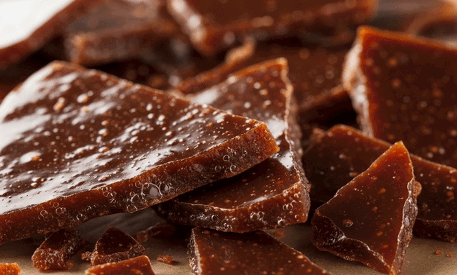 Image of Delicious Traditional Bonfire Toffee Recipe UK