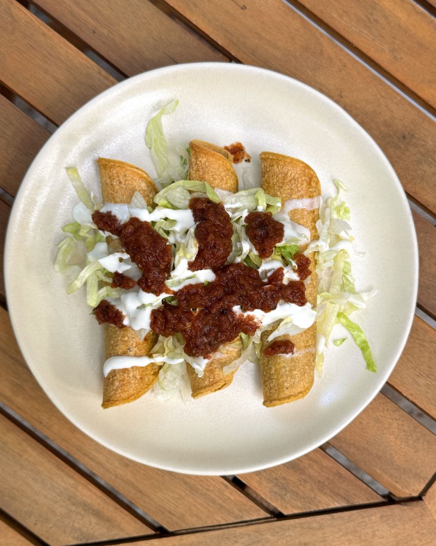 Flautas de boniato y judías negras