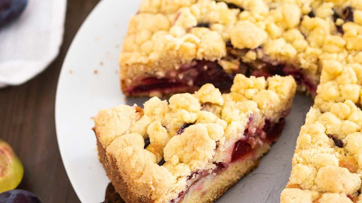 German Plum Streusel Cake – Juicy Fresh Plum Coffee Cake with Crumb Topping