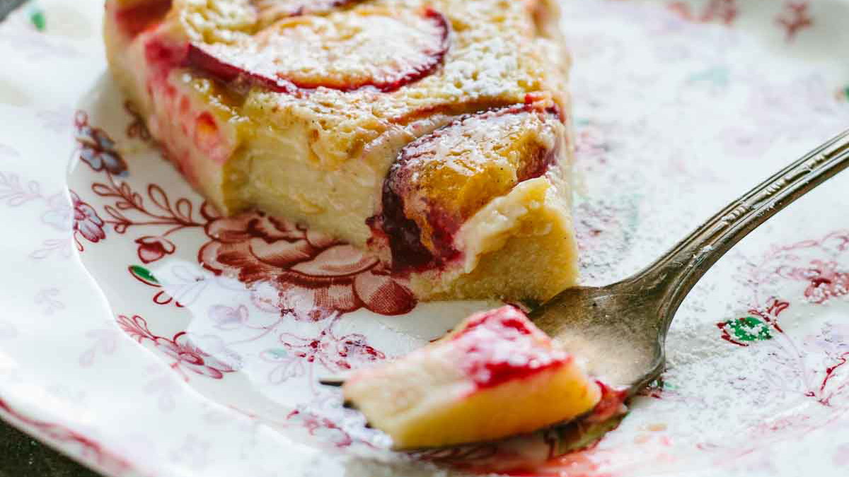 Easy Brown Sugar Plum Clafoutis – Custardy Plum Dessert with Warm Spice