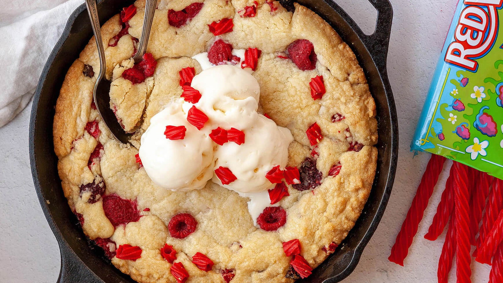 Red Vines Giant Skillet Cookie – Gooey Raspberry & Licorice Candy Skillet Dessert