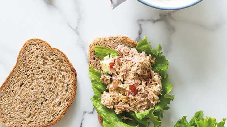 Image de Sandwich aux pommes et au thon