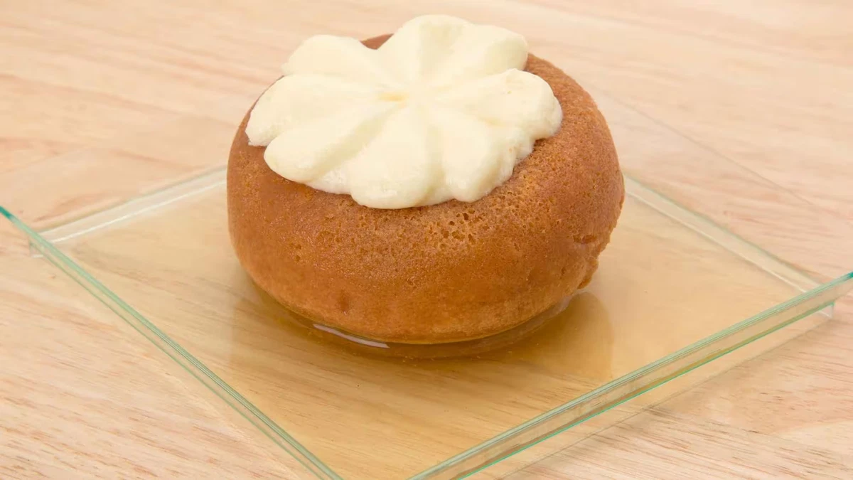 Baba au rhum — recette régionale d’Île-de-France 🍰🥃