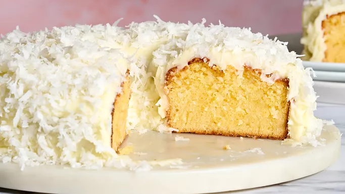 Easy Cream Soda Coconut Cake with Cream Soda Flavor Extract – Moist & Tropical