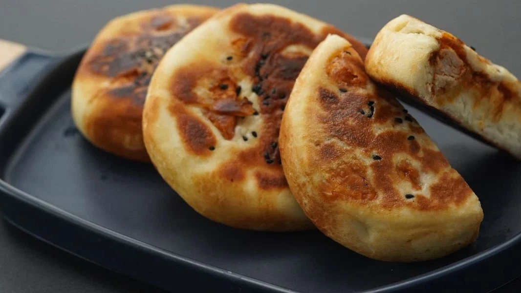 Image of Mini Stuffed chicken naan : Your new party-favorite snack