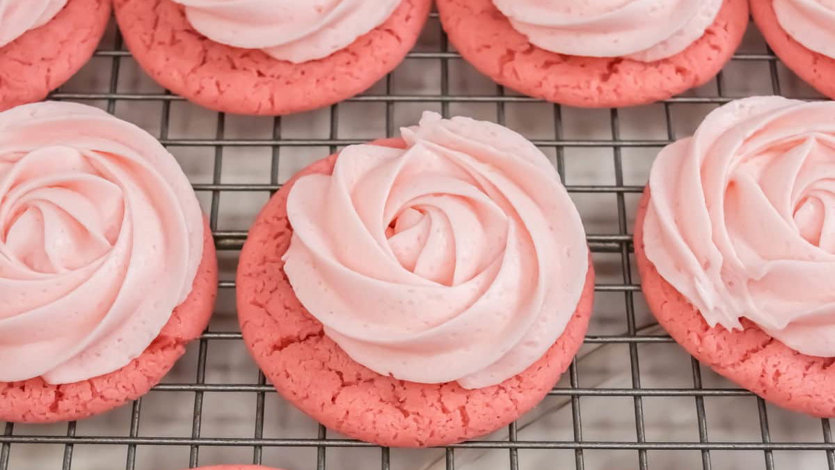 Pink Lemonade Swirl Sugar Cookies with Pink Lemonade Flavor Extract – Zesty Summer Delight