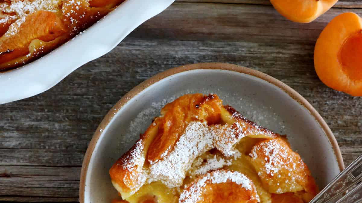 Easy Apricot Clafoutis with Apricot Flavor Extract – Classic French Custard Dessert