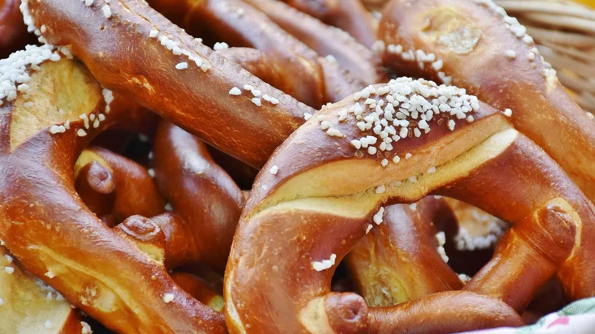 Bretzels moelleux — recette régionale d’Alsace 🥨