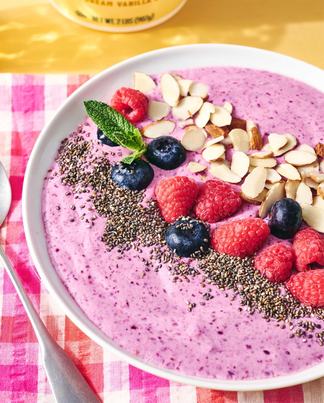 Image of Berry Smoothie Bowl with Yogurt