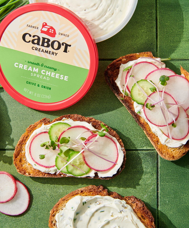 Image of Cream Cheese and Radish Toasts