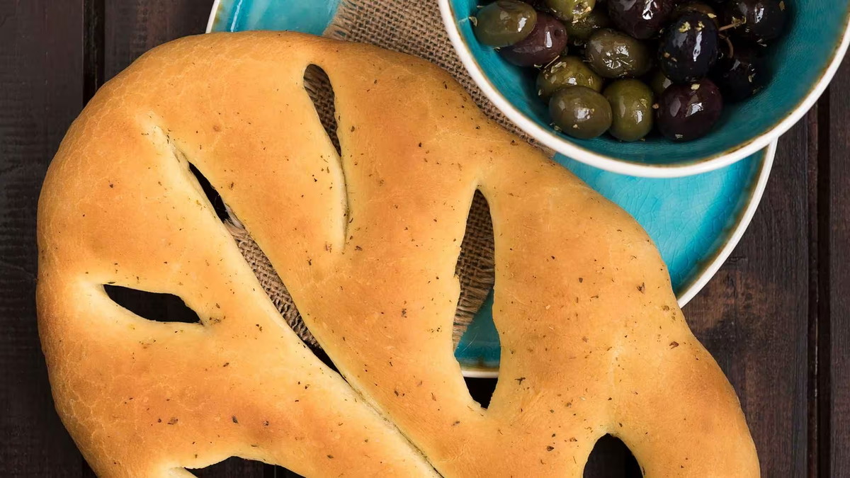 Fougasse — recette régionale de Provence-Alpes-Côte d’Azur 🌿🍞