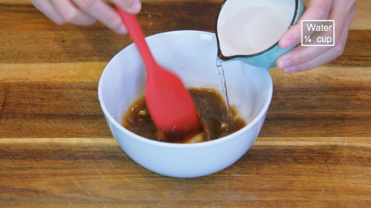 Image of In a bowl, thoroughly combine the light soy sauce, oyster sauce, fish sauce, sugar, cornstarch, and water. Set it aside.